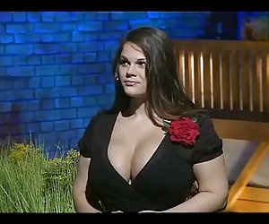 Смотреть порно массаж молодая грудастая русская девушка русская девушка