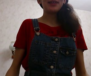 Настоящие домашние некрасивый тощий подросток делает минет домашнее подростки реальное
